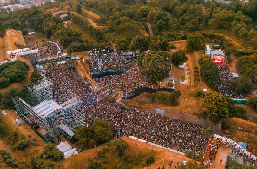  Više od 180.000 ljudi slavilo dve decenije EXIT festivala i prvi veliki događaj ovog leta!