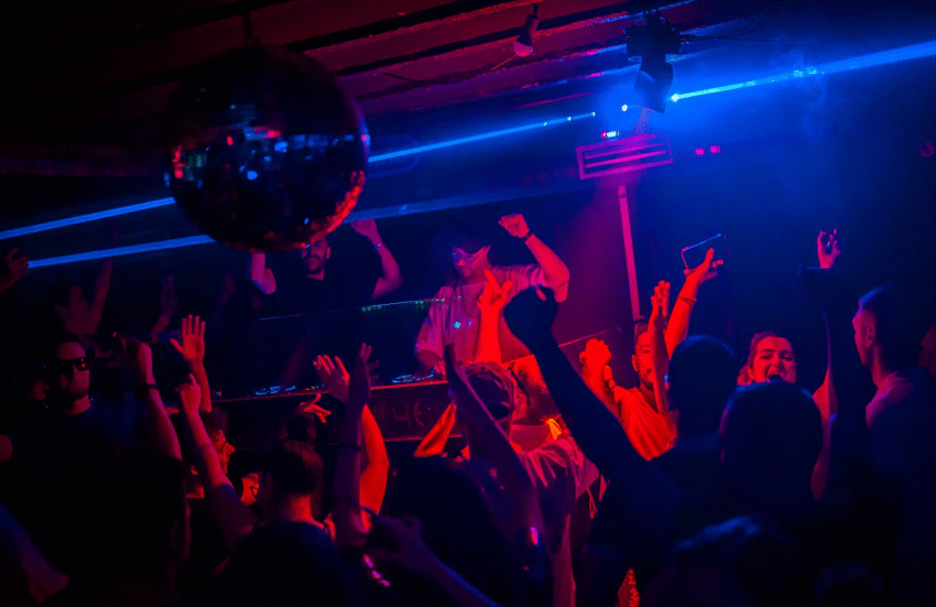  Kultni klub SILVER & SMOKE slavi 10 godina! Jedan veliki jubilej koji slavi svaki ljubitelj el. muzike u Sarajevu!