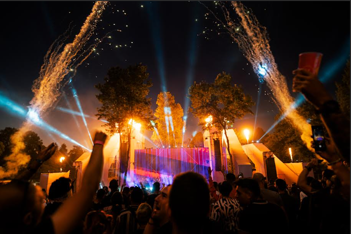  Počela omiljena akcija ljubitelja festivala: Uz tri kupljene ulaznice za Tuborg Lovefest četvrta stiže gratis!
