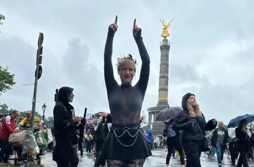  Desetine hiljada rejvera prkosili kiši na Rave The Planet paradi u Berlinu!