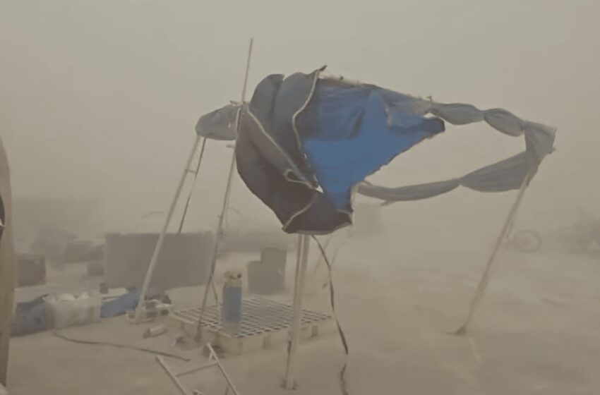  Haos na Burning Man festivalu 2025 pre samog početka, rejveri zaglavljeni u peščanoj oluji!