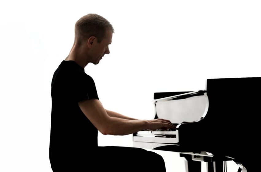  Armin van Buuren objavio svoj prvi akustični album „Piano“: Poslušajte!