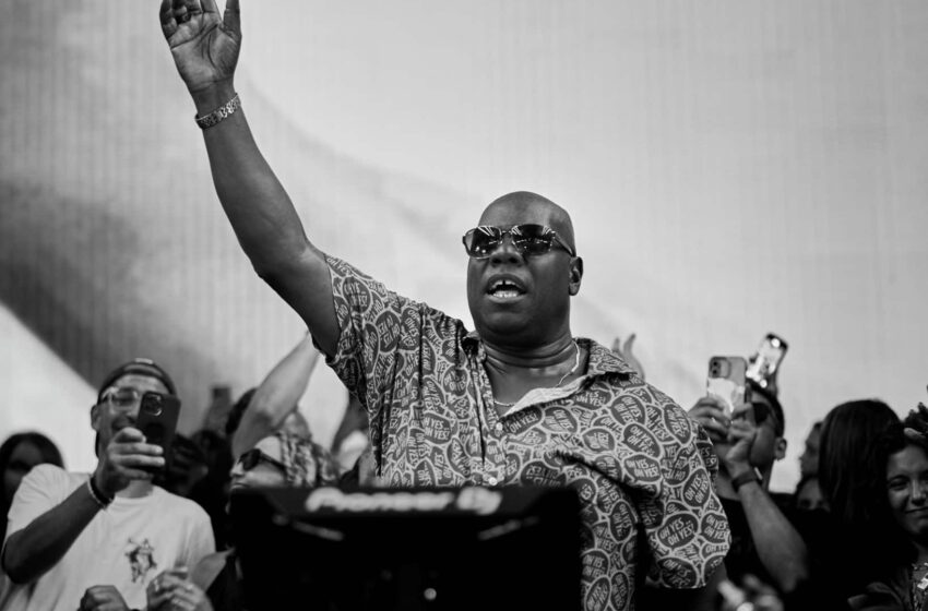  Carl Cox je objavio sedmočasovni [UNVRS] DJ set u prostornom zvuku na Apple Music-u!