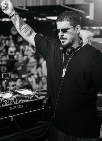  Globalna zvezda elektronske muzike Vintage Culture po prvi put stiže u Beograd i to sa extended setom – čeka nas spektakl 20. juna na OpenAir Corneru Luke Beograd!