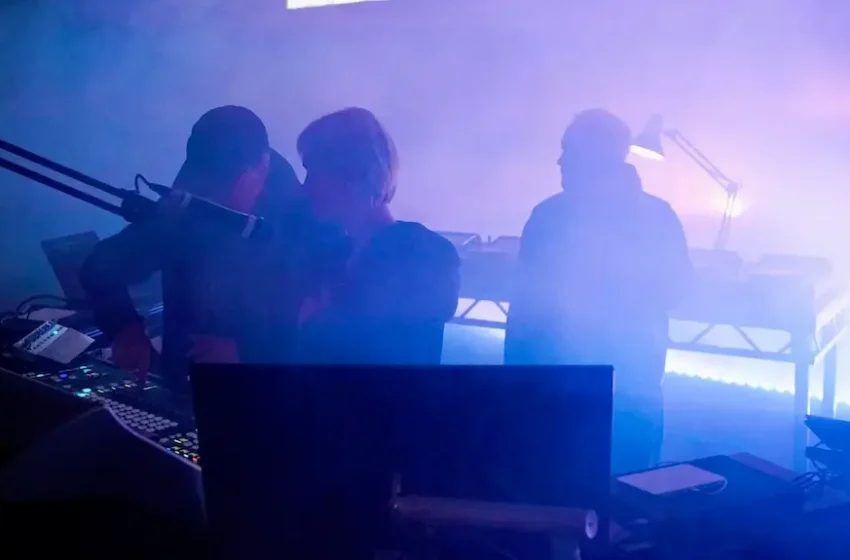  Poslušajte novi singl od Underworld i KI/KI!